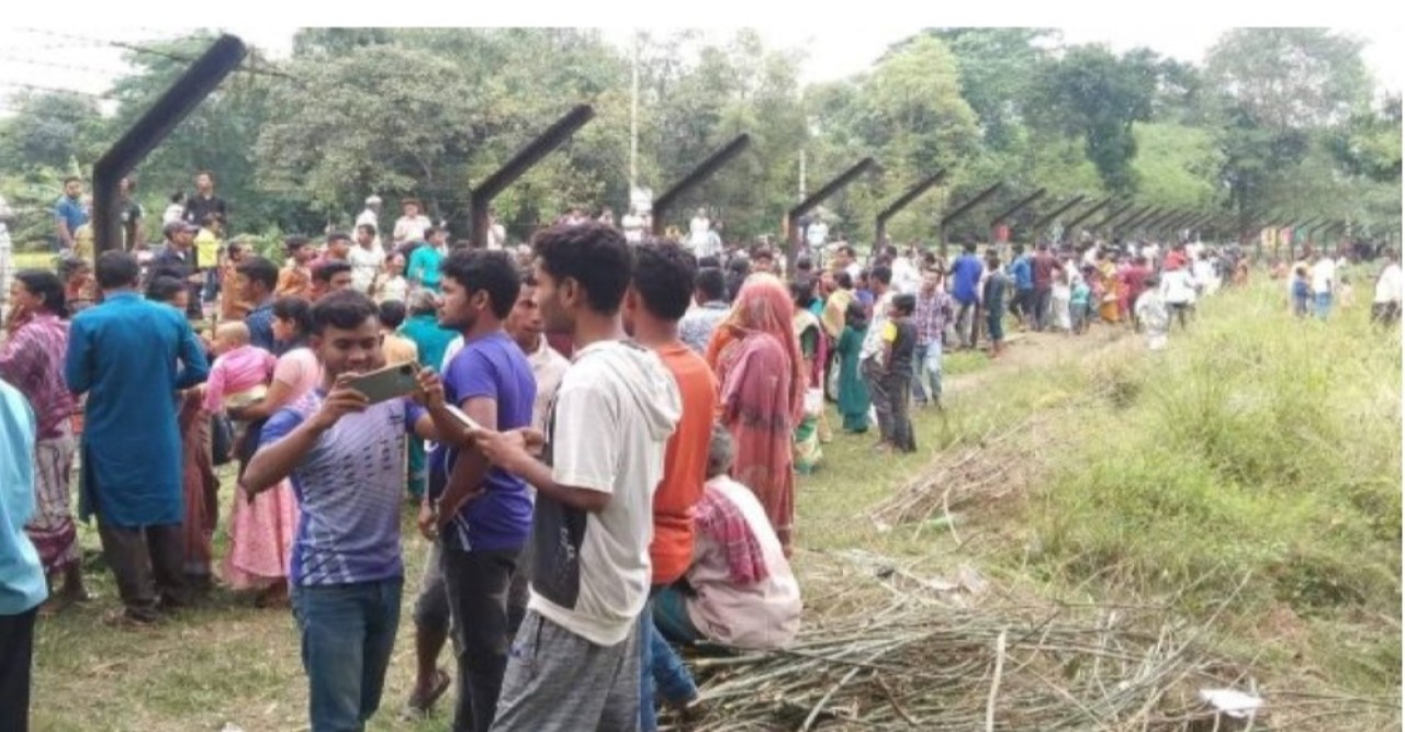 লালমনিরহাটের বাউরা সীমান্তে দুই বাংলার মিলন মেলা অনুষ্ঠিত