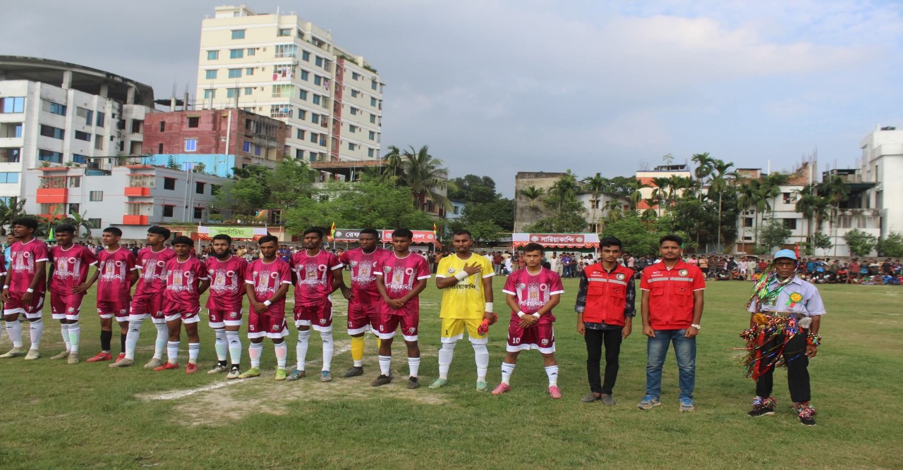 বগুড়ায় জুলাই শহীদ স্মৃতি জেলা প্রশাসক গোল্ডকাপ ফুটবল টুর্নামেন্ট শুরু