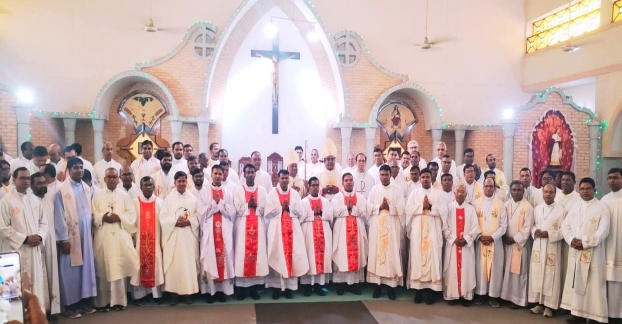 রাজশাহী ধর্মপ্রদেশে অনুষ্ঠিত হলো যাজকীয় অভিষেক