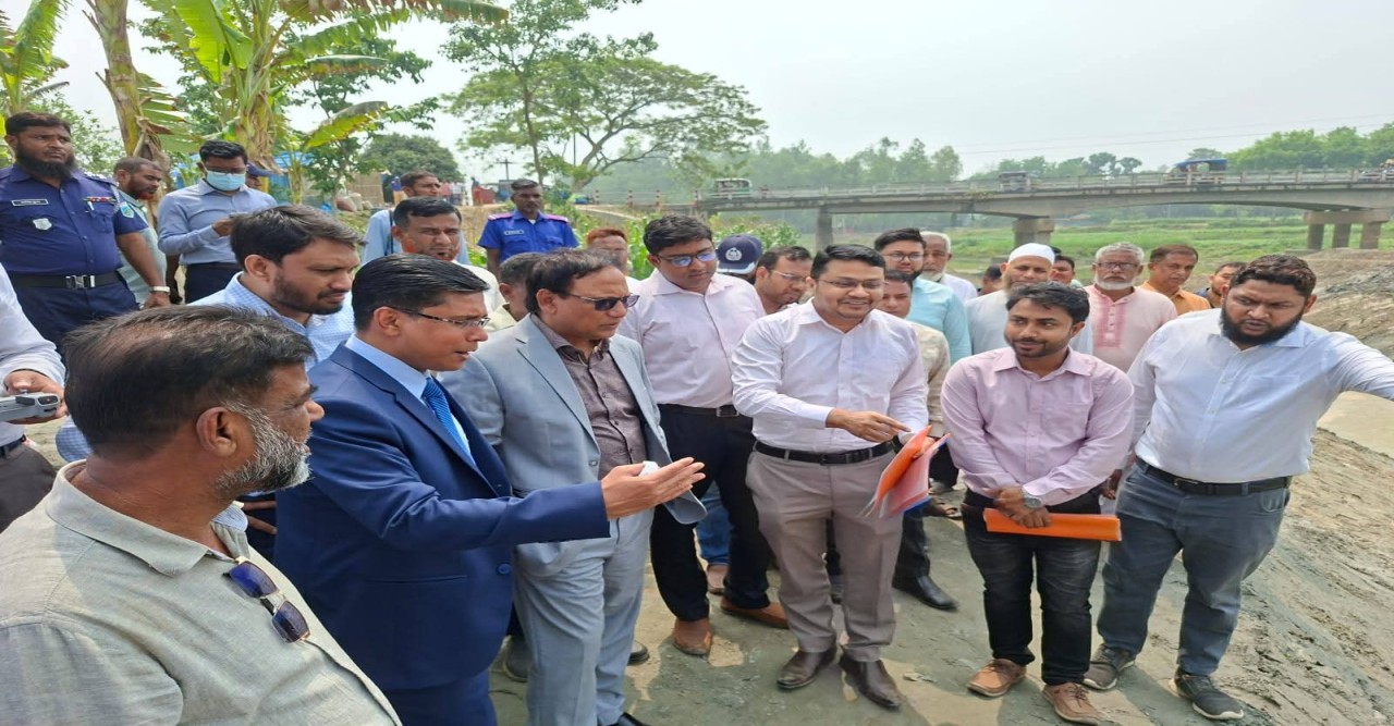 গাবতলী উপজেলা বিভিন্ন প্রকল্প পরিদর্শন করলেন বিভাগীয় কমিশনার:  ড. আ. ন. ম বজলুর রশিদ