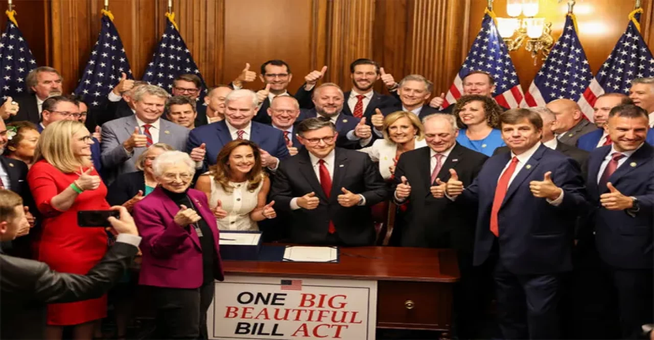 কংগ্রেসে ট্রাম্পের আলোচিত ‘বিগ বিউটিফুল বিল’ পাস