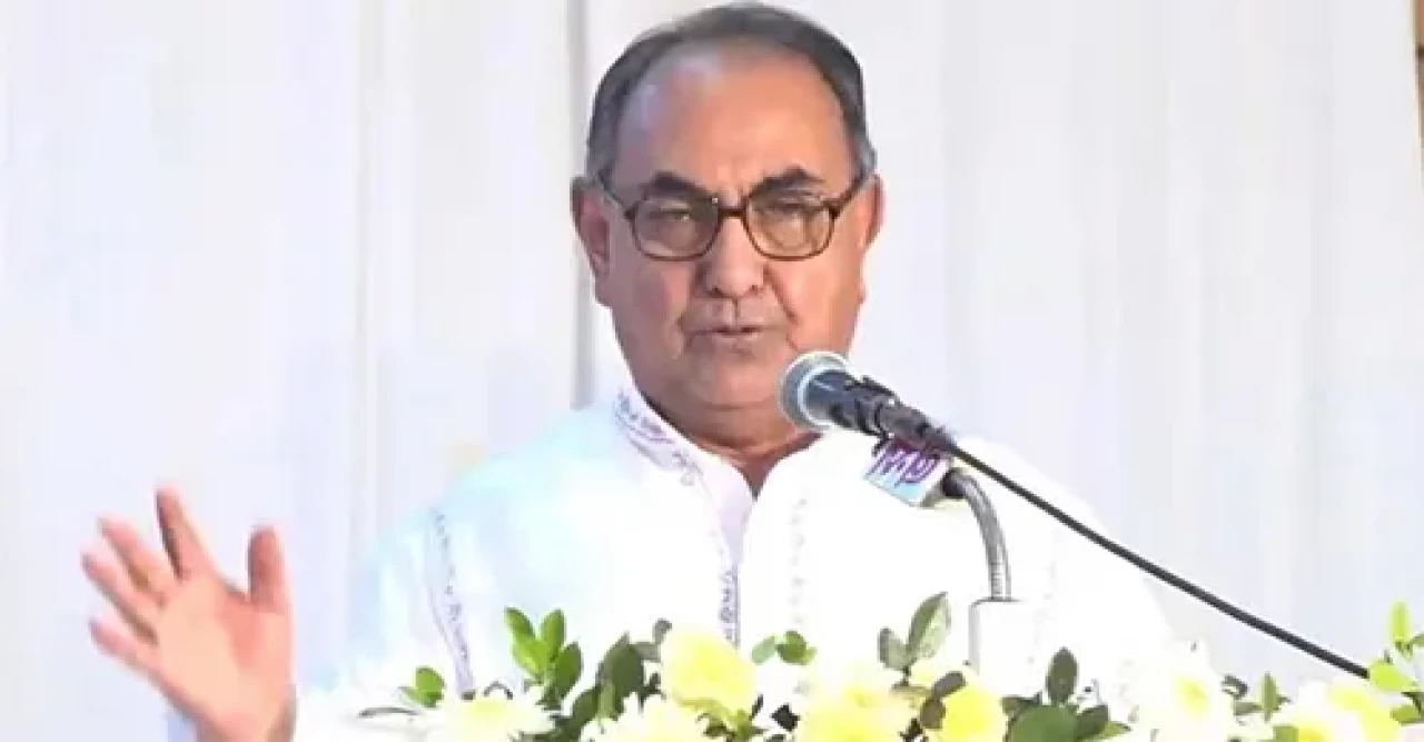 হাসিনা ১২টা বাজিয়েছে, এ সরকার ২৪টা বাজায়ে দিসে: মির্জা আব্বাস