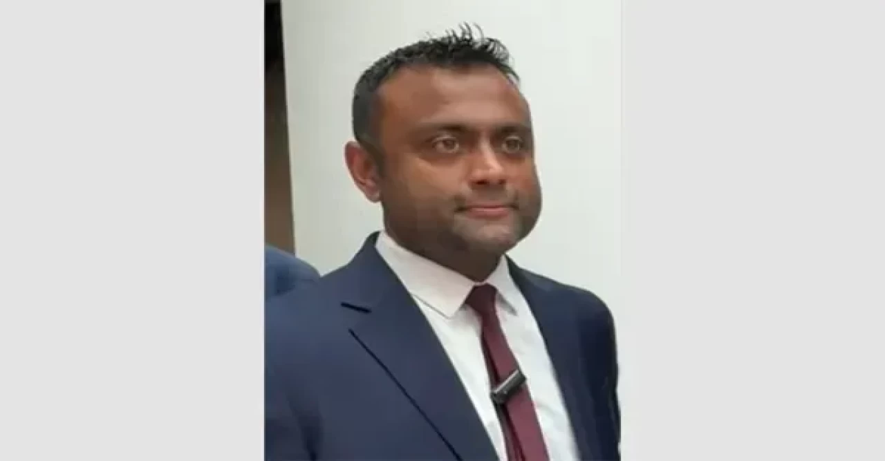 লুৎফুর রহমানের পর নিউহাম কাউন্সিলের মেয়র নির্বাচিত হলেন বাংলাদেশি ফরহাদ হোসেন