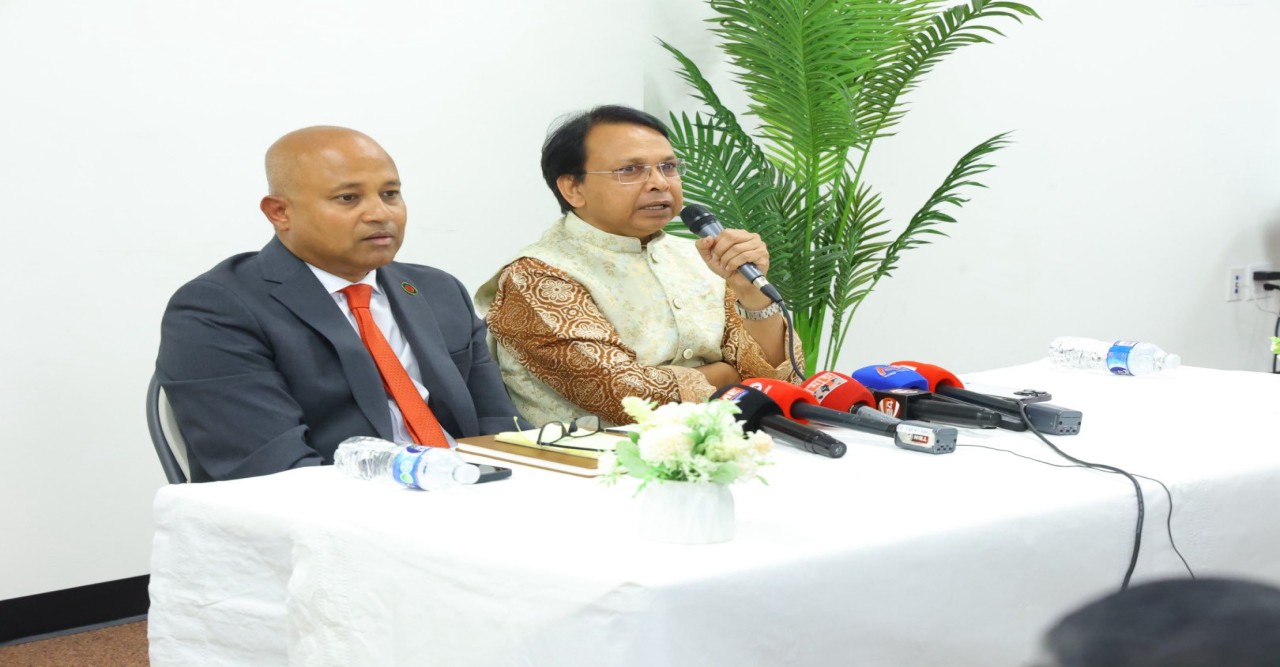 ওয়াশিংটনের প্রেস মিনিস্টার গোলাম মোর্তোজাকে ঘিরে নিউ ইয়র্কে প্রবাসী সাংবাদিকদের প্রীতি সম্মিলন