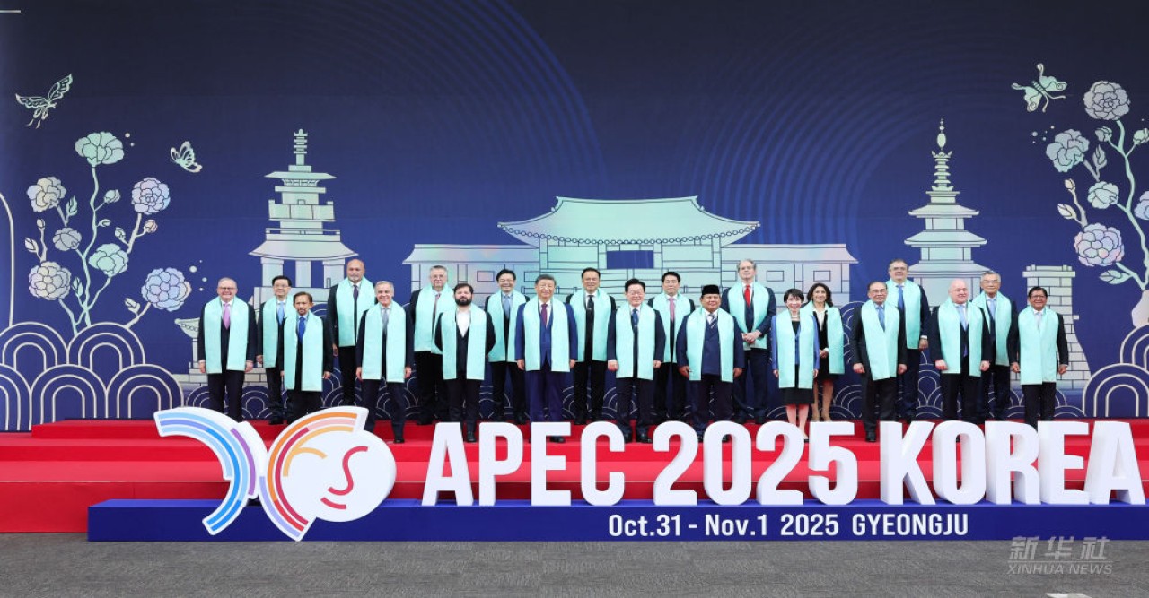 সবুজ ও নিম্ন-কার্বন উন্নয়নেই ভবিষ্যৎ: এপেক নেতাদের উদ্দেশে সি চিন পিং