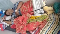 ডান্ডাবেড়ি পরিয়ে হাসপাতালের মেঝেতে চিকিৎসা দেয়া হচ্ছে যুবদল নেতাকে