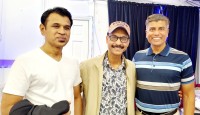 কফি আড্ডায় চুরাশিয়ানরা জমজমাট হয়ে উঠেছিলো
