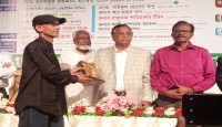 বাংলাদেশ বেতারের খোন্দকার এরফান আলী পেলেন আরজেএফ বেস্ট রিপোর্টিং অ্যাওয়ার্ড